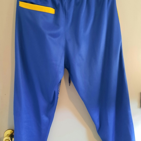 Sweatsuit - Top and bottom Bundle. Top size 42, bottom size 34 - Picture 7 of 12
